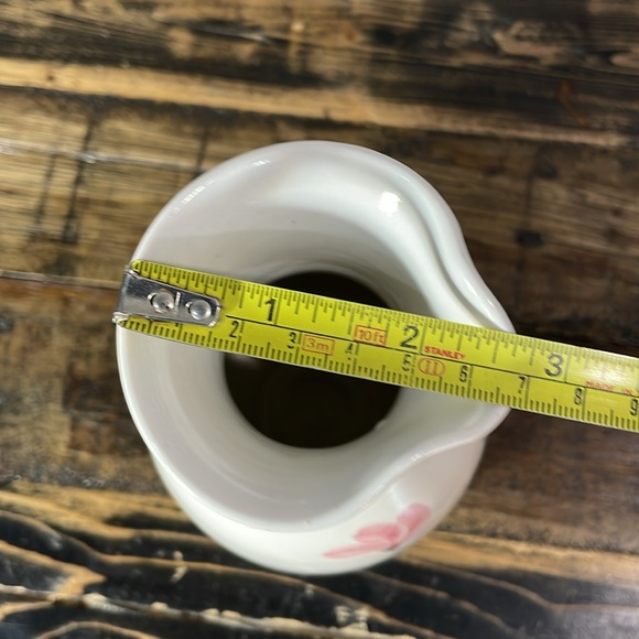 Pottery vessel with pouring spout.  Whimsical floral pattern. - Picture 7 of 14